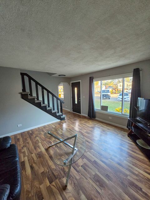 Tiny photo for 728 Hawthorne Court, Bolingbrook, IL 60440 (MLS # 12517839)