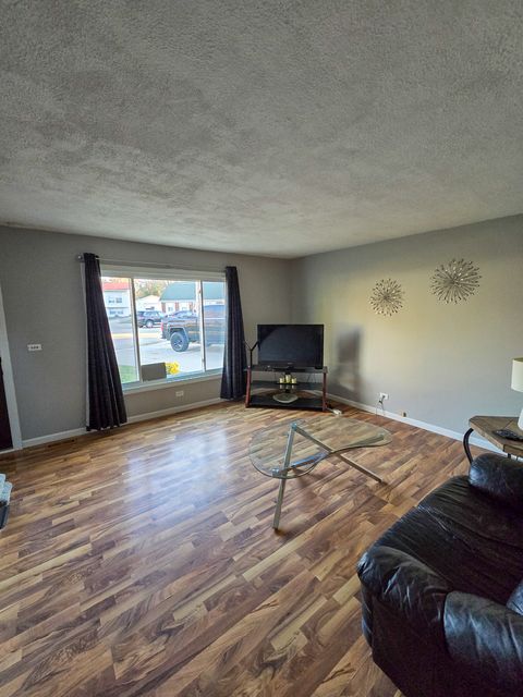 Tiny photo for 728 Hawthorne Court, Bolingbrook, IL 60440 (MLS # 12517839)