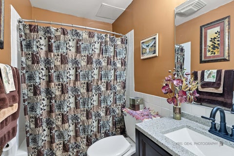 Tiny photo for 271 12th Street #B, Wheeling, IL 60090 (MLS # 12764565)