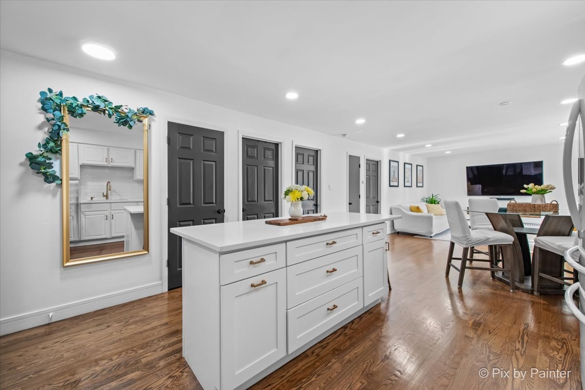 3121 Paris Avenue 304