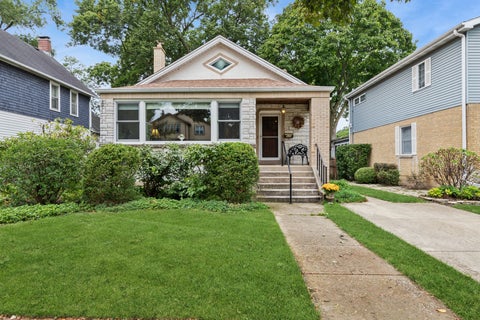Photo of 520 Courtland Avenue, Park Ridge, IL 60068 (MLS # 12762908)