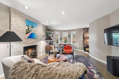 Tiny photo for 716 W JUNIOR Terrace #A, Chicago, IL 60613 (MLS # 12712539)