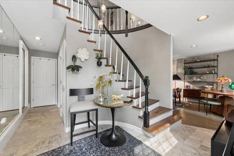 Tiny photo for 716 W JUNIOR Terrace #A, Chicago, IL 60613 (MLS # 12712539)