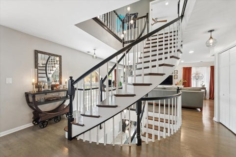 Tiny photo for 716 W JUNIOR Terrace #A, Chicago, IL 60613 (MLS # 12712539)