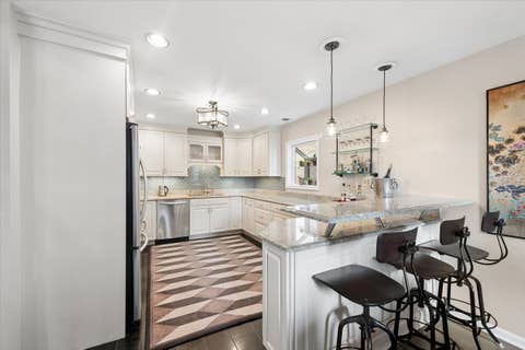Tiny photo for 716 W JUNIOR Terrace #A, Chicago, IL 60613 (MLS # 12712539)
