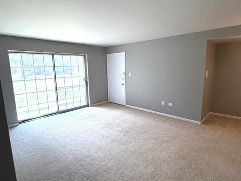 Tiny photo for 9428 Bay Colony Drive #1S, Des Plaines, IL 60016 (MLS # 12715746)