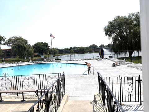 Tiny photo for 9428 Bay Colony Drive #1S, Des Plaines, IL 60016 (MLS # 12715746)