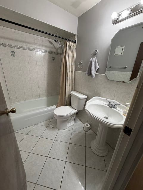 Tiny photo for 9428 Bay Colony Drive #1S, Des Plaines, IL 60016 (MLS # 12715746)