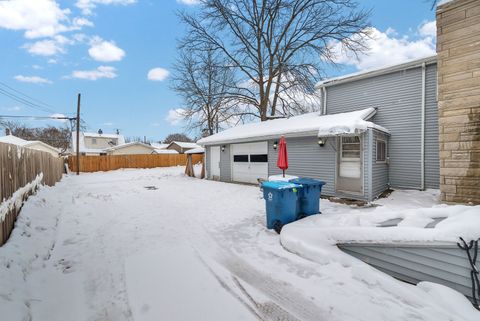 Tiny photo for 541 Charles Street, Aurora, IL 60506 (MLS # 12536639)