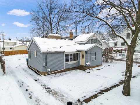 Tiny photo for 541 Charles Street, Aurora, IL 60506 (MLS # 12536639)
