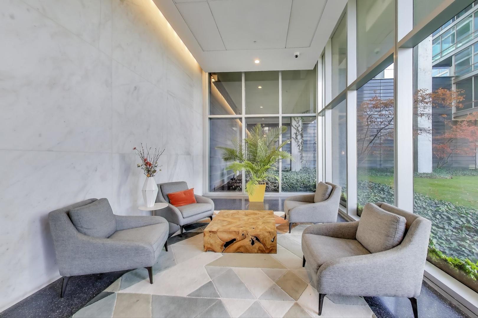 9725 Woods Drive 503