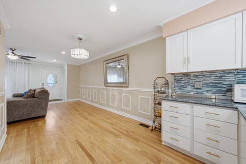 Tiny photo for 2922 W Nelson Street, Chicago, IL 60618 (MLS # 12717334)