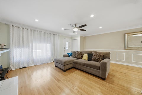 Tiny photo for 2922 W Nelson Street, Chicago, IL 60618 (MLS # 12717334)