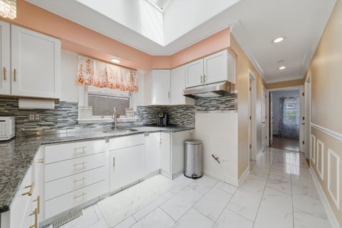 Tiny photo for 2922 W Nelson Street, Chicago, IL 60618 (MLS # 12717334)