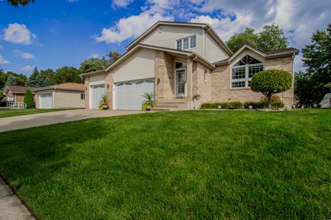 Tiny photo for 18131 Crystal Lane, Lansing, IL 60438 (MLS # 12502738)