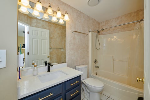 Tiny photo for 11 Eagle Court, Streamwood, IL 60107 (MLS # 12786976)