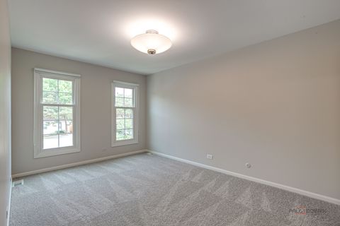 Tiny photo for 9 The Court of Lagoon View Vw, Northbrook, IL 60062 (MLS # 12524242)