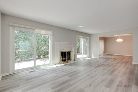 Tiny photo for 9 The Court of Lagoon View Vw, Northbrook, IL 60062 (MLS # 12524242)