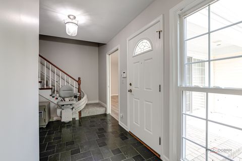 Tiny photo for 9 The Court of Lagoon View Vw, Northbrook, IL 60062 (MLS # 12524242)