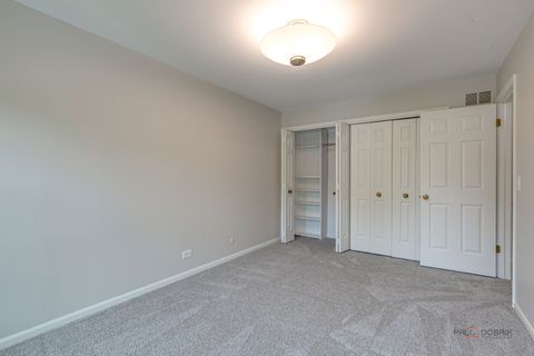 Tiny photo for 9 The Court of Lagoon View Vw, Northbrook, IL 60062 (MLS # 12524242)