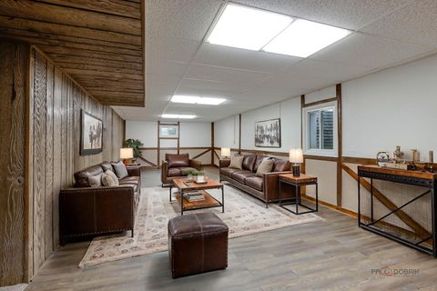 Tiny photo for 9 The Court of Lagoon View Vw, Northbrook, IL 60062 (MLS # 12524242)