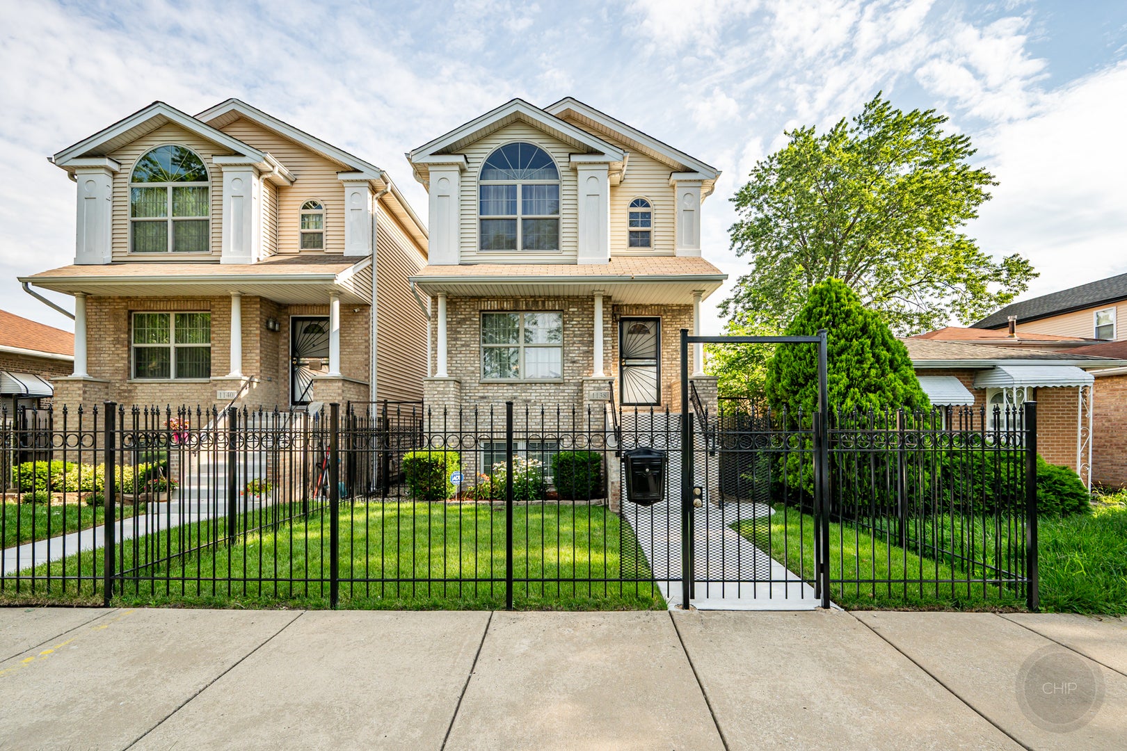 1138 W 95th Place