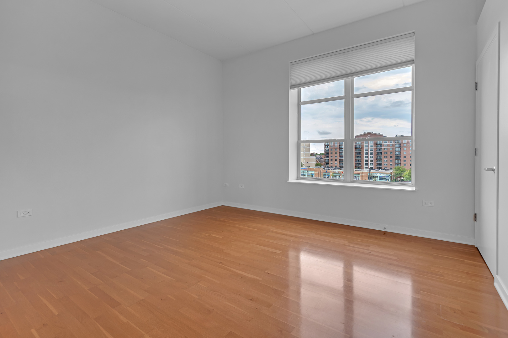 647 Metropolitan Way Unit 508, Des Plaines, IL 60016 — MLS #12681767 — photo 9 of 26