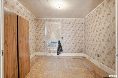 Tiny photo for 228 S 2ND Street, Le Claire, IA 52753 (MLS # 12608290)