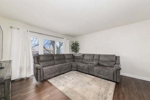 Tiny photo for 314 Sutherland Lane, Bloomingdale, IL 60108 (MLS # 12591315)