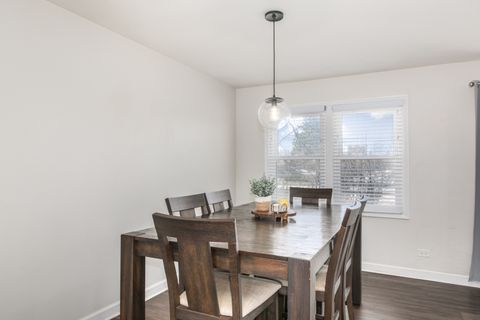 Tiny photo for 314 Sutherland Lane, Bloomingdale, IL 60108 (MLS # 12591315)