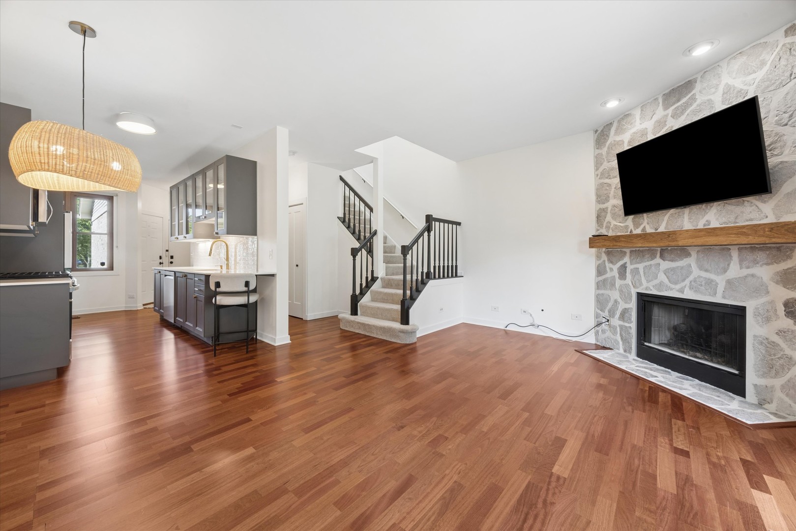 1239 Tennyson Lane
