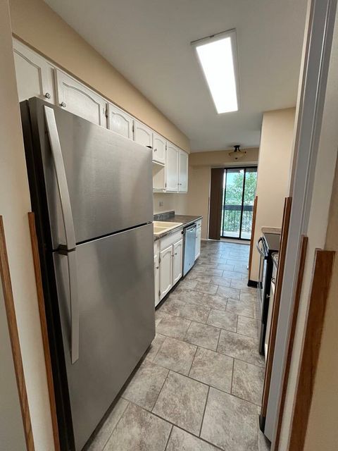 Tiny photo for 600 Naples Court #510, Glenview, IL 60025 (MLS # 12523217)