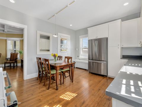 Tiny photo for 632 N Ridgeland Avenue, Oak Park, IL 60302 (MLS # 12593421)