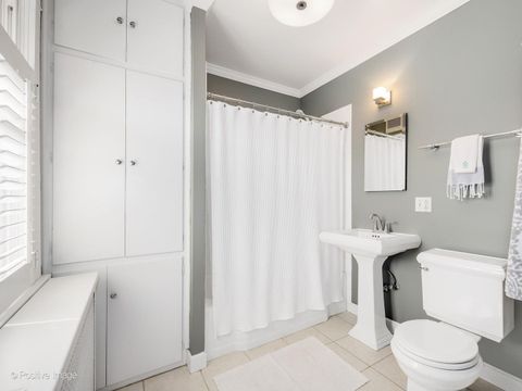 Tiny photo for 632 N Ridgeland Avenue, Oak Park, IL 60302 (MLS # 12593421)