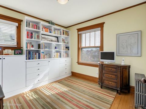 Tiny photo for 632 N Ridgeland Avenue, Oak Park, IL 60302 (MLS # 12593421)