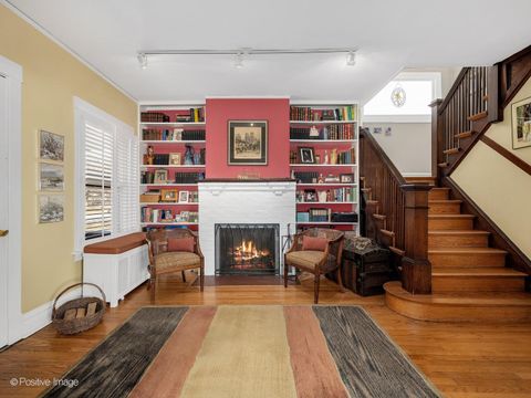 Tiny photo for 632 N Ridgeland Avenue, Oak Park, IL 60302 (MLS # 12593421)