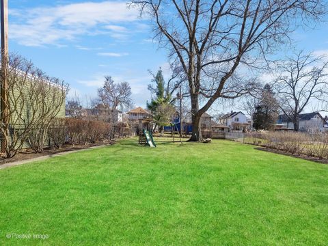 Tiny photo for 632 N Ridgeland Avenue, Oak Park, IL 60302 (MLS # 12593421)