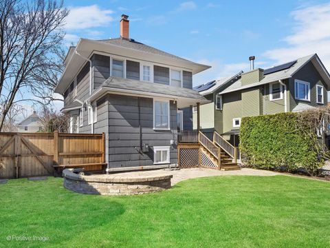 Tiny photo for 632 N Ridgeland Avenue, Oak Park, IL 60302 (MLS # 12593421)