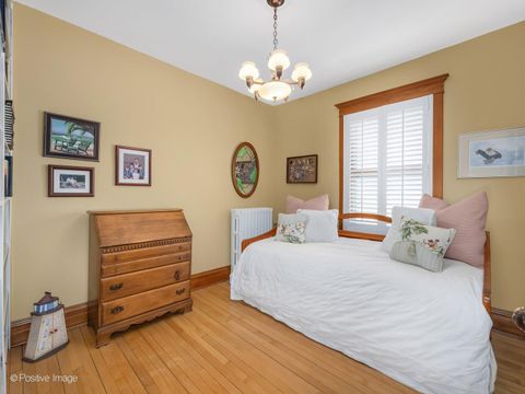 Tiny photo for 632 N Ridgeland Avenue, Oak Park, IL 60302 (MLS # 12593421)