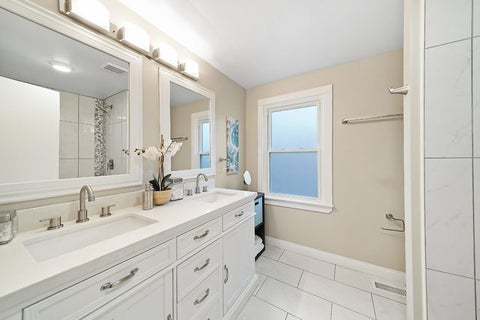 Tiny photo for 2339 Clarence Avenue, Berwyn, IL 60402 (MLS # 12666188)