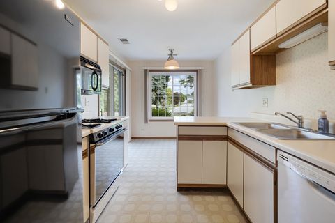 Tiny photo for 201 charleston Court #3, Schaumburg, IL 60193 (MLS # 12683794)