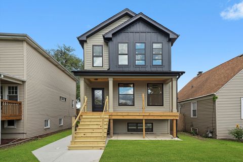 Photo of 10649 S Sawyer Avenue, Chicago, IL 60655 (MLS # 12496118)
