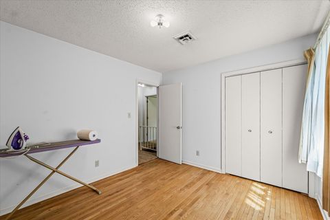 Tiny photo for 2509 S Lynn Street, Urbana, IL 61801 (MLS # 12425649)