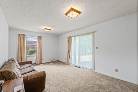 Tiny photo for 2509 S Lynn Street, Urbana, IL 61801 (MLS # 12425649)