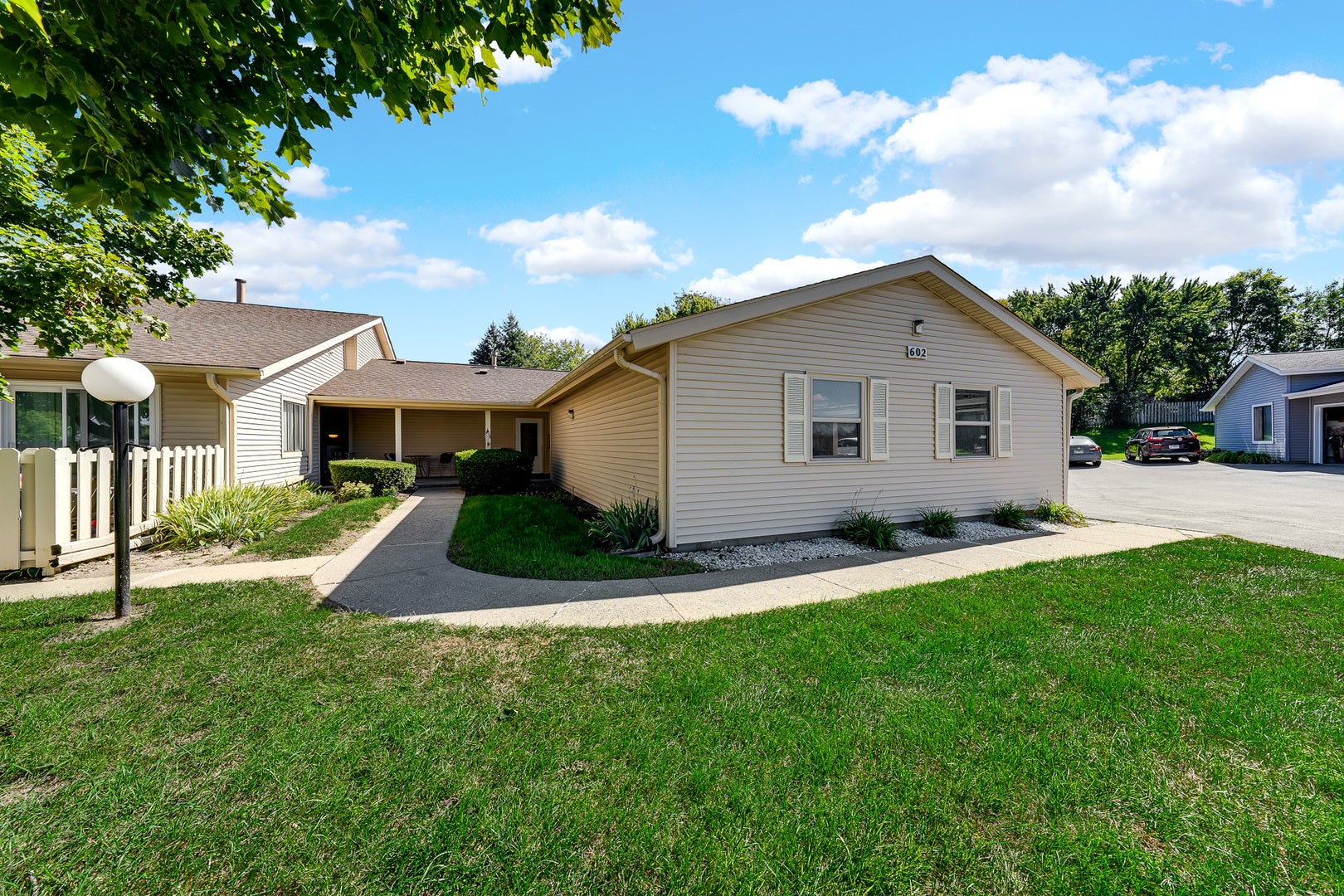 602 Devonshire Court D