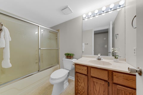Tiny photo for 602 Devonshire Court #D, McHenry, IL 60050 (MLS # 12778773)