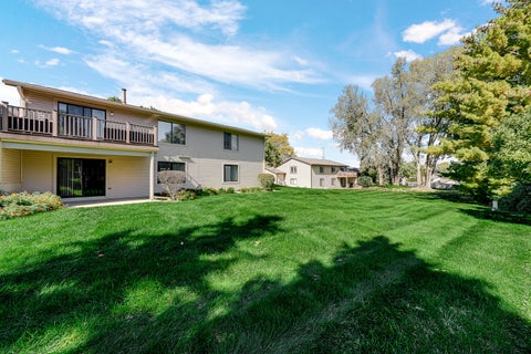 Tiny photo for 602 Devonshire Court #D, McHenry, IL 60050 (MLS # 12778773)