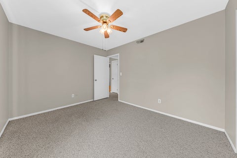Tiny photo for 602 Devonshire Court #D, McHenry, IL 60050 (MLS # 12778773)