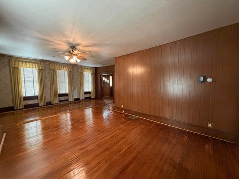 Tiny photo for 203 E Market Street, Farmer City, IL 61842 (MLS # 12753803)