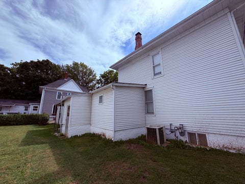 Tiny photo for 203 E Market Street, Farmer City, IL 61842 (MLS # 12753803)